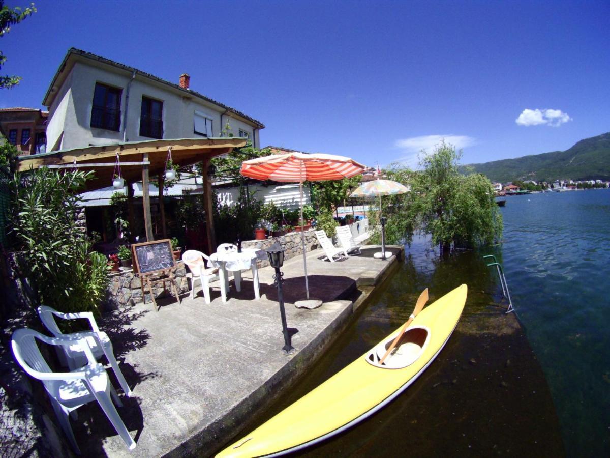 'By The Lake' Apartments Ohrid Bagian luar foto
