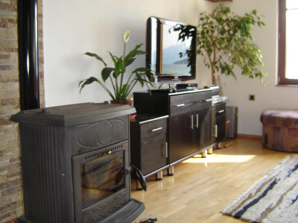 'By The Lake' Apartments Ohrid Bagian luar foto