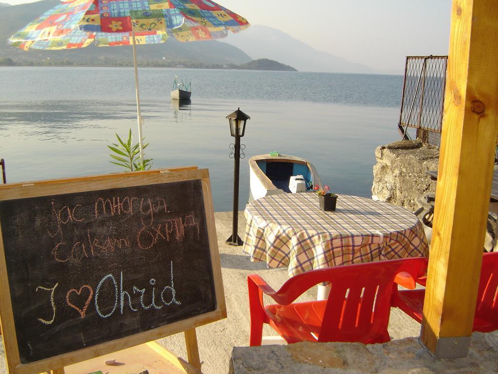 'By The Lake' Apartments Ohrid Ruang foto