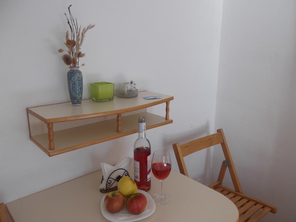 'By The Lake' Apartments Ohrid Bagian luar foto